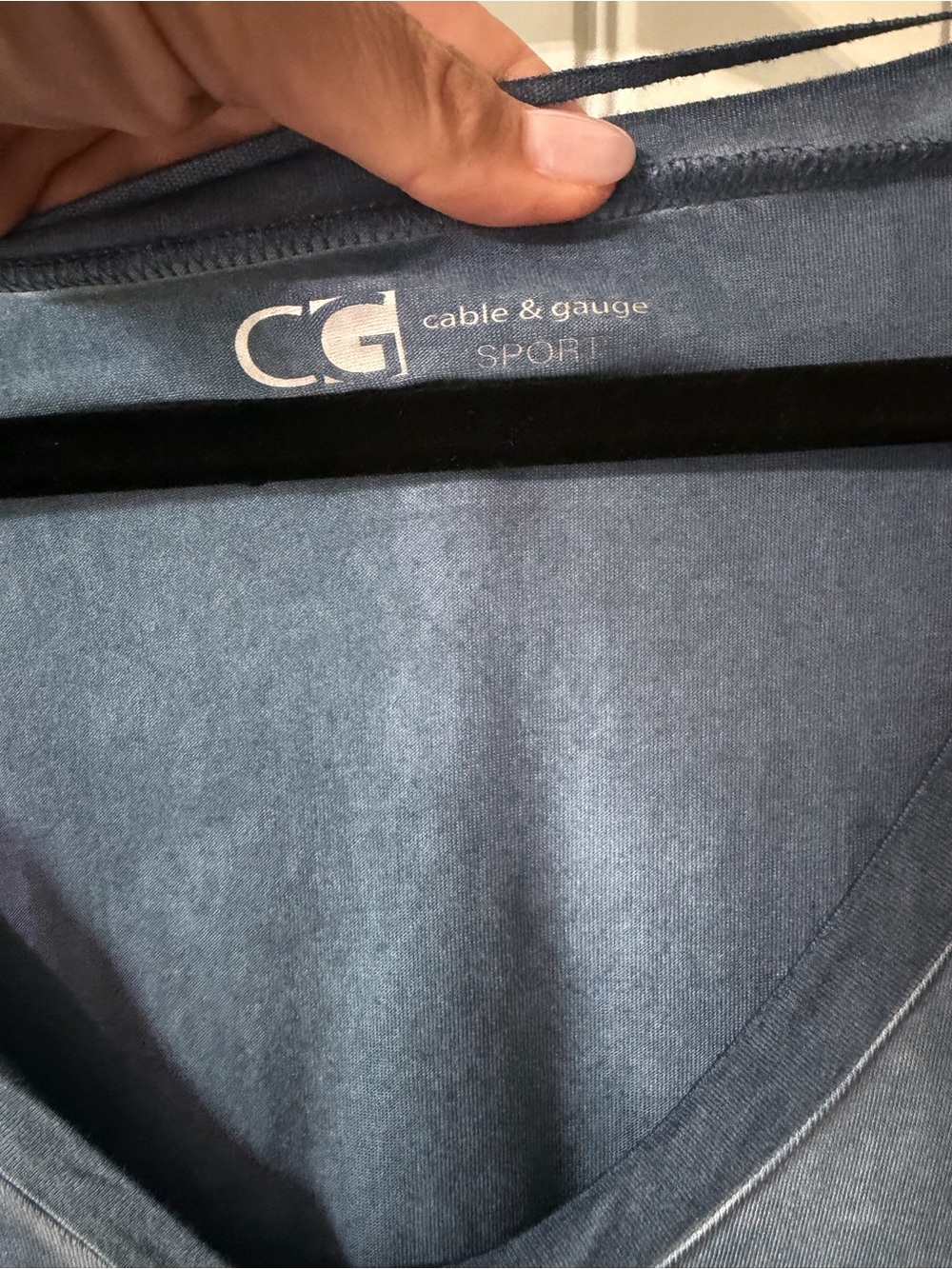 Cable & Gauge Blue V-Neck Tee - Picture 3 of 4